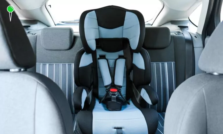 17 punktów karnych i mandat. Policja ukarała nieodpowiedzialną matkę (FOTO: canva)