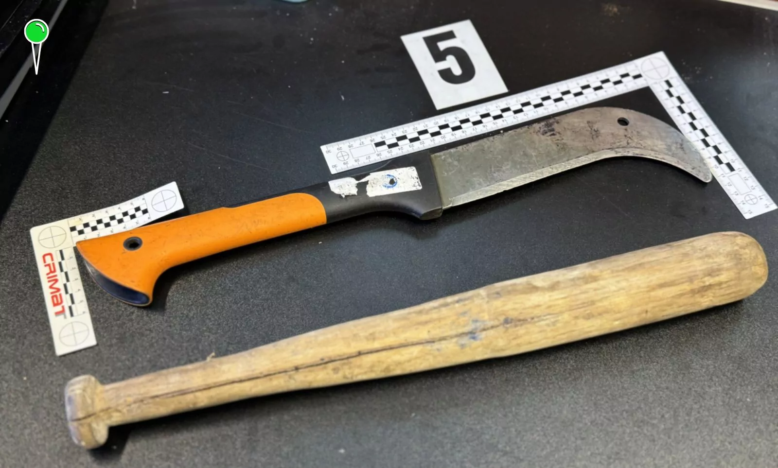 Mężczyzna z maczetą i paliwem ruszył zabić byłą żonę (FOTO: KPP Bytów)