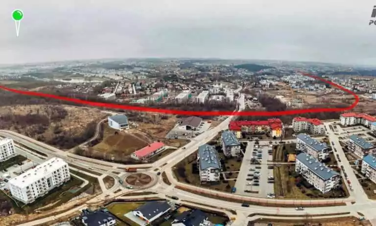 Tysiące drzew pod topór! PKM Południe wymazuje zieleń w Gdańsku (FOTO: canva.com)