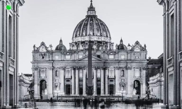 Kościół katolicki pogrążony w żałobie. Nie żyje Papież Franciszek (FOTO: canva)