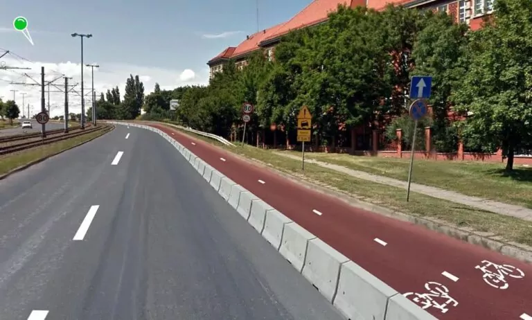 Armii Krajowej zwężona do jednego pasa. Budowa rowerostrady (FOTO: Budżet Obywatelski)