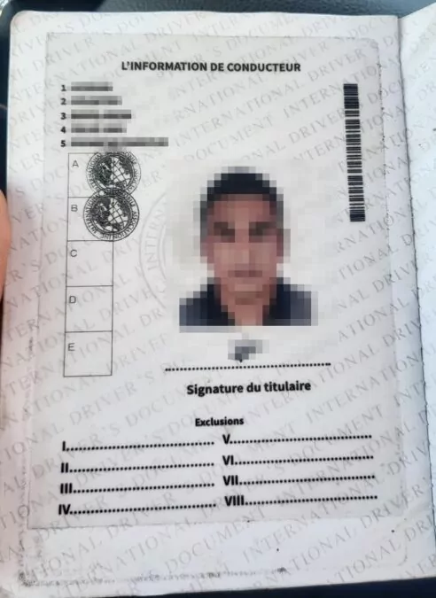 43-latek z Bangladeszu miał trzy fałszywe prawa jazdy (FOTO: KMP Gdańsk)