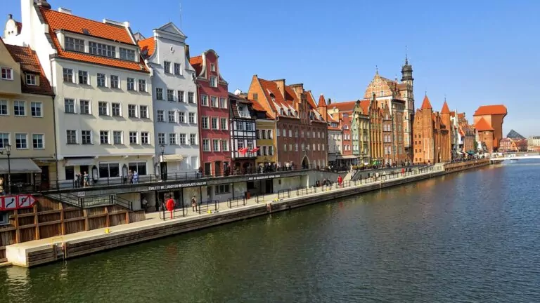 Czy żegluga wróci przed Zieloną Bramę w Gdańsku? (FOTO: wbijamszpile.pl)