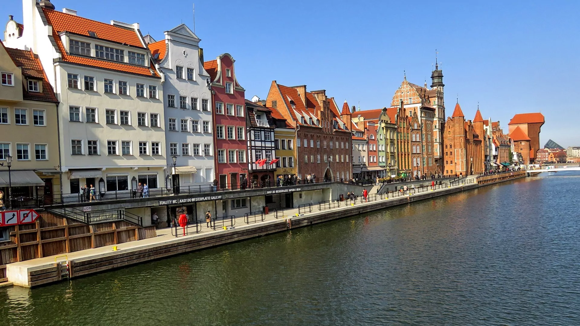 Czy żegluga wróci przed Zieloną Bramę w Gdańsku? (FOTO: wbijamszpile.pl)