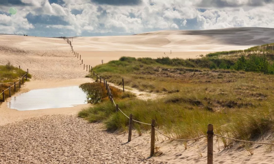 Słowiński Park Narodowy. Pięć niezapomnianych miejsc na jednodniowy wypad na Pomorzu (FOTO: canva)