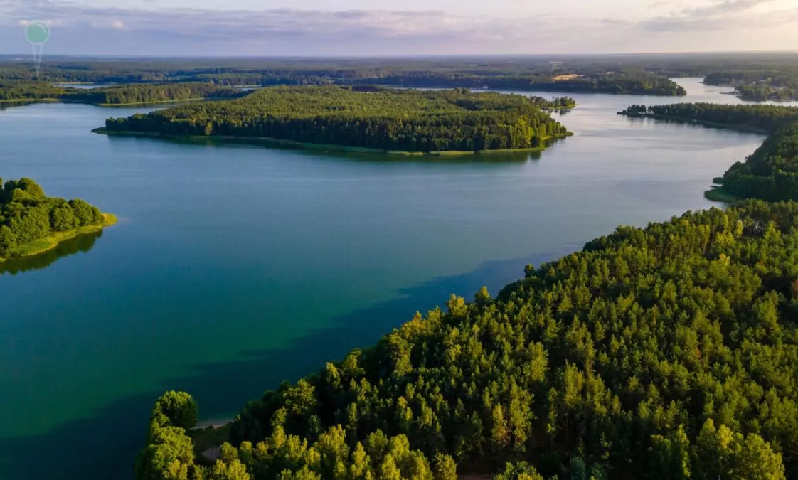 Wdzydze Kiszewskie. Pięć niezapomnianych miejsc na jednodniowy wypad na Pomorzu (FOTO: canva)