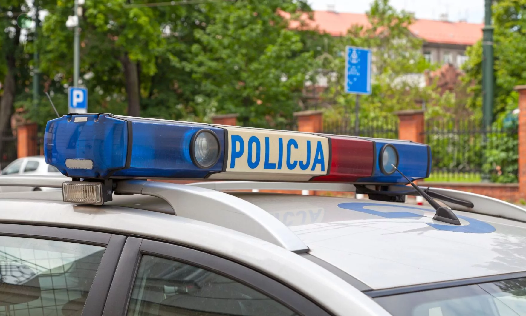 41-latka wezwała policję i sama trafiła za kratki (FOTO: canva)