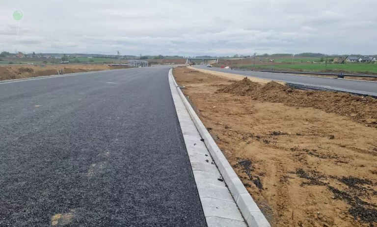 Budowa OMT. Objazdy i ruch wahadłowy nie tylko na DK 20 (FOTO: metropolitalna-zadanie2.pl)