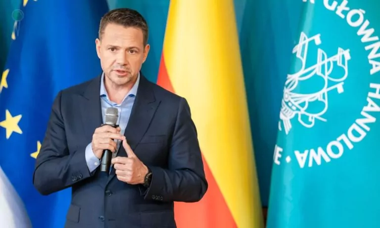 Wałęsa, Frasyniuk i Michnik mówią ludziom jak mają głosować (FOTO: Rafał Trzaskowski)