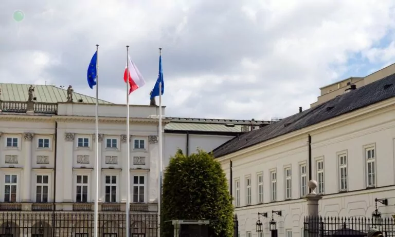 Kto zostanie prezydentem? Nowe dane (FOTO: canva.com)