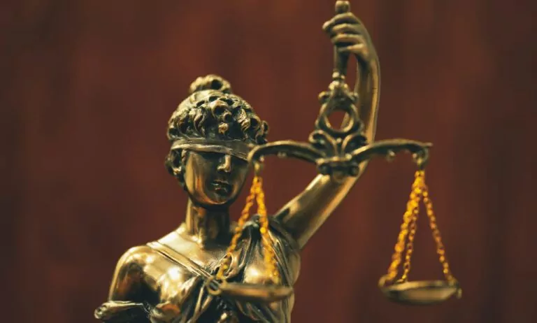 Brutalny atak w Kwidzynie. Sąd nie miał litości (FOTO: canva)