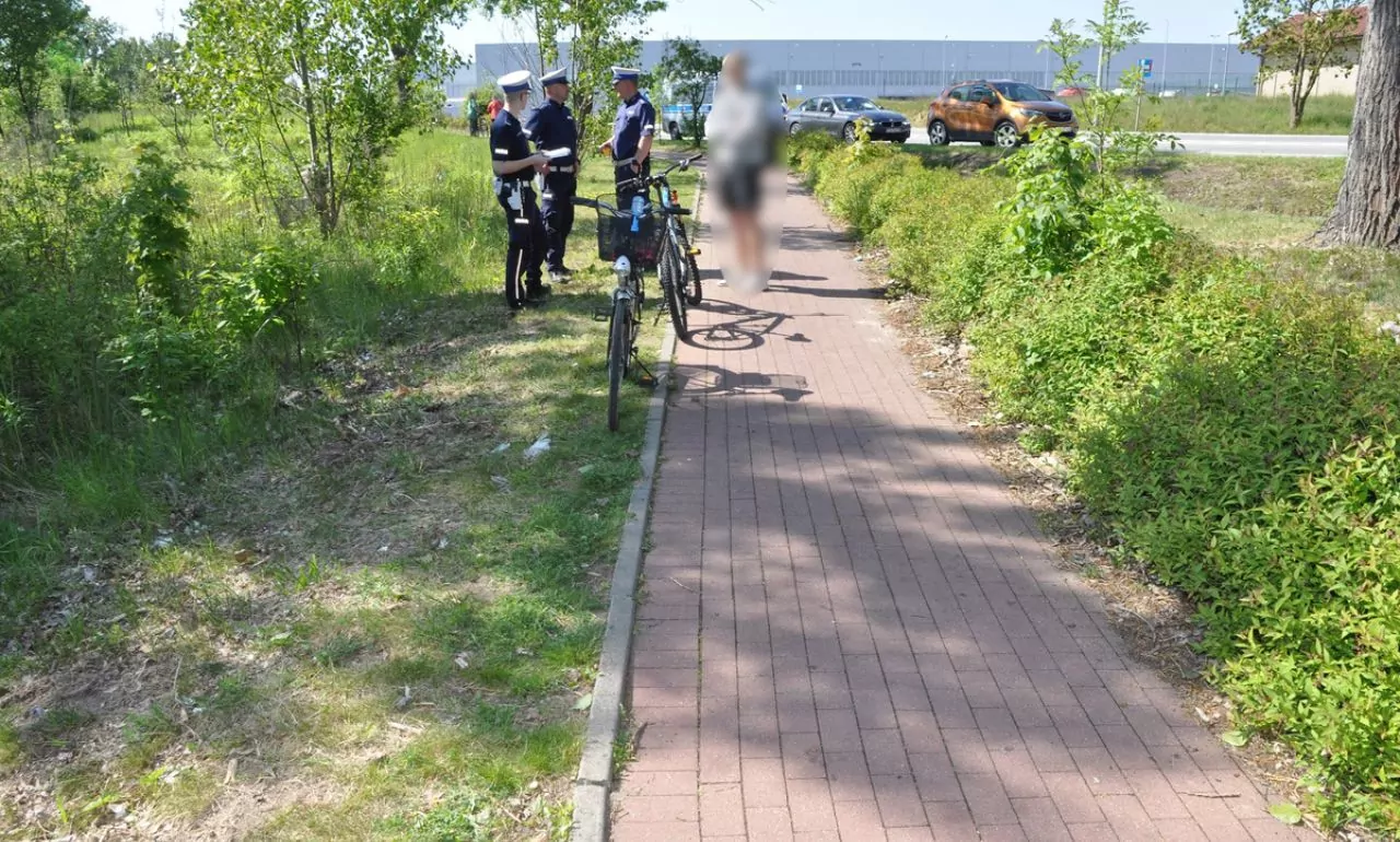 Czołowe zderzenie rowerzystów w Pruszczu Gdańskim (FOTO: canva)