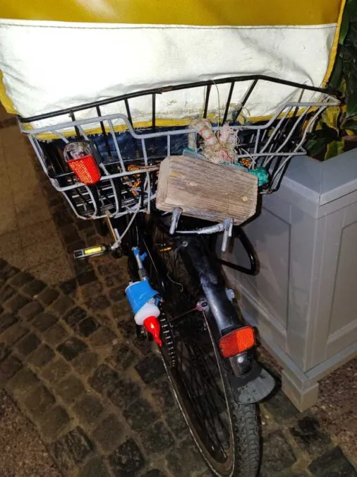 57-latek jechał rowerem z silnikiem i zniczem przez Sopot (FOTO: KMP Sopot)