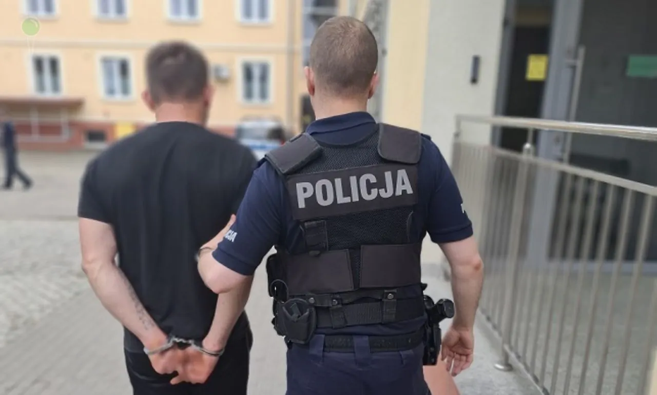 Zmienił tablicę rejestracyjną i uciekł po kradzieży paliwa (FOTO: KPP Pruszcz Gdański)