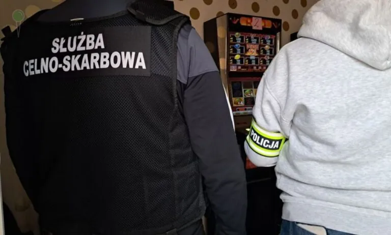 Nielegalny hazard w Kwidzynie – policja rozbija punkt z automatami (FOTO: KPP Kwidzyn)