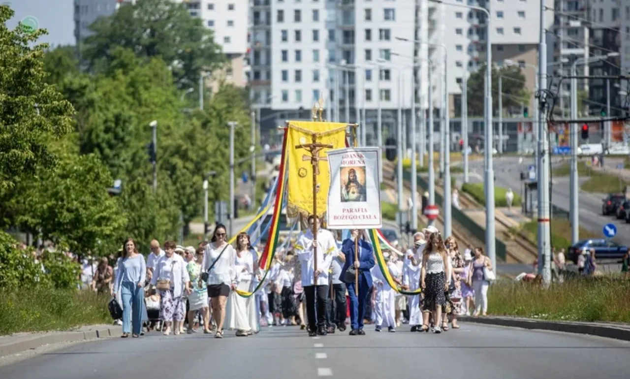 Procesje Bożego Ciała 2025. Wierni na ulicach nie tylko w Gdańsku (FOTO: Piotr Wittman/gdansk.pl)