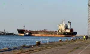 Rosyjski zbiornikowiec Khatanga zniknął z gdyńskiego portu (FOTO: Arkadiusz Marchewka/X)