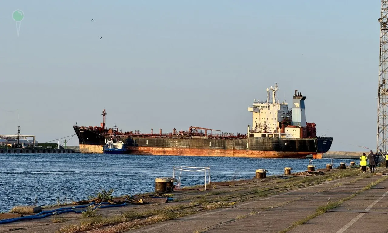 Rosyjski zbiornikowiec Khatanga zniknął z gdyńskiego portu (FOTO: Arkadiusz Marchewka/X)