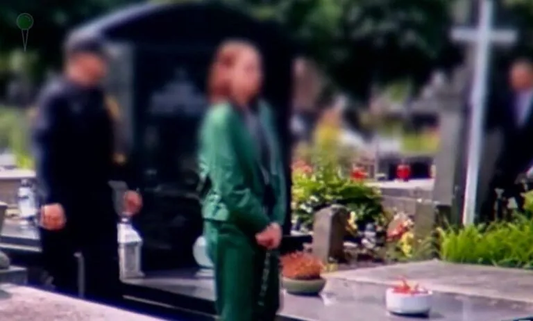 Matka na pogrzebie synka w kajdankach. Szok po śmierci 4-miesięcznego Oskara (FOTO: Polsat)