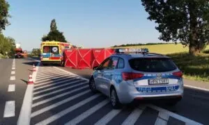 Śmiertelny wypadek w Rudnie na DK 91, nie żyje kierowca trójkołowca (FOTO: KPP Tczew)