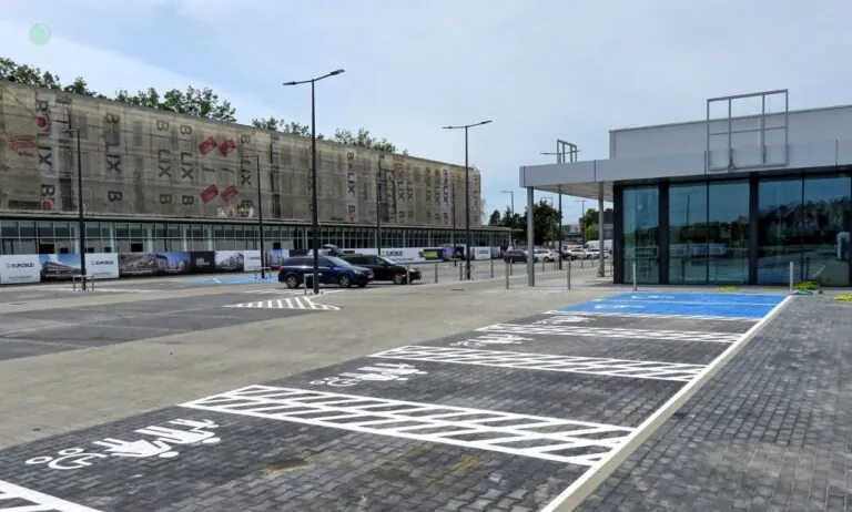 Nowe centrum w Pruszczu Gdańskim. Pierwszy sklep otwiera się 10 czerwca (FOTO: wbijamszpile.pl)