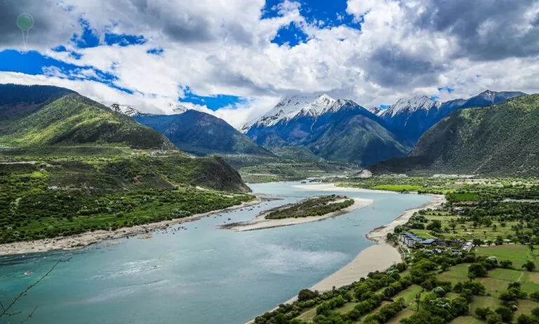 Chińczycy budują „tamę stulecia” w Tybecie (FOTO: canva)