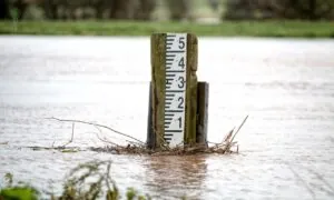 Hydrologiczne ostrzeżenia dla Pomorza – poziomy wód rosną (FOTO: canva)