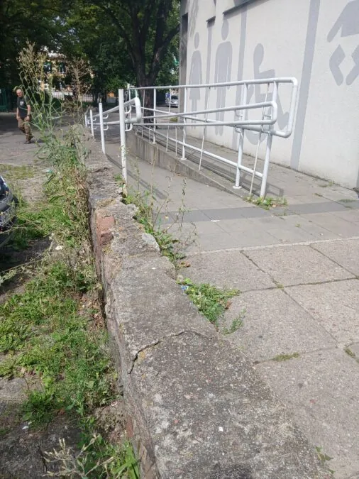 Stogi dzielnicą II kategorii? Czytelnik: zadbajcie o otoczenie (FOTO: Jacek/Czytelnik wbijamszpile.pl)