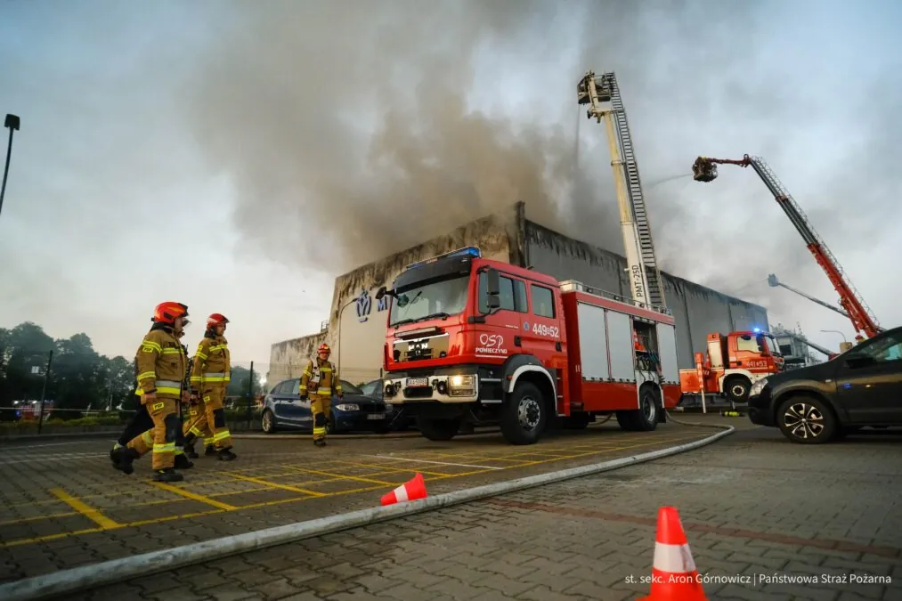 Pożar w zakładzie na Kaszubach (FOTO: PSP)
