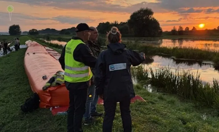 Nasiąknięte wały na Żuławach. Wciąż trwa walka z wysoką wodą (FOTO: RZGW Gdańsk Wody Polskie)