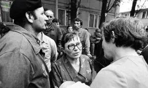Uroczystości 45-lecia Porozumień Sierpniowych. W centrum Anna Walentynowicz (FOTO: IPN Gdańsk)