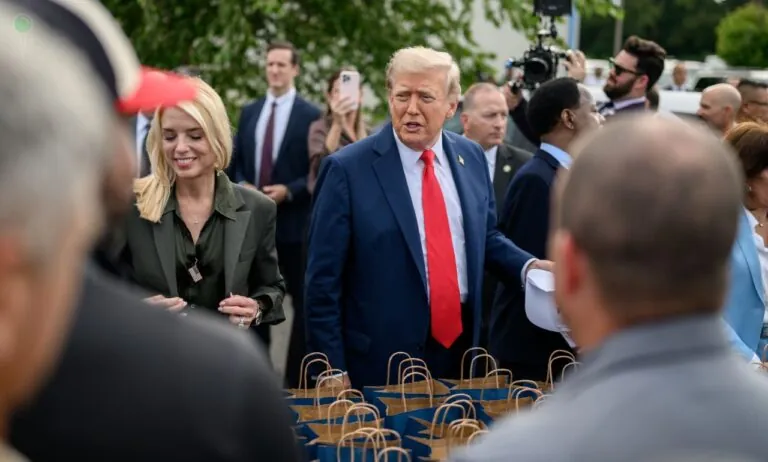 Plotki o śmierci Trumpa w internecie – skąd się wzięły? (FOTO: White House/X)