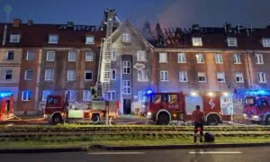 Pożar kamienicy przy al. Hallera w Gdańsku. Nie żyje jedna osoba (FOTO: KMPSP Gdańsk/FB)