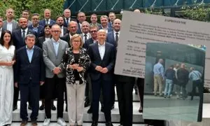 Zieloni baronowie i tłuste rachunki. Jak WFOŚiGW robią sobie święto (FOTO: WFOŚIGW/FB/wbijamszpile.pl)
