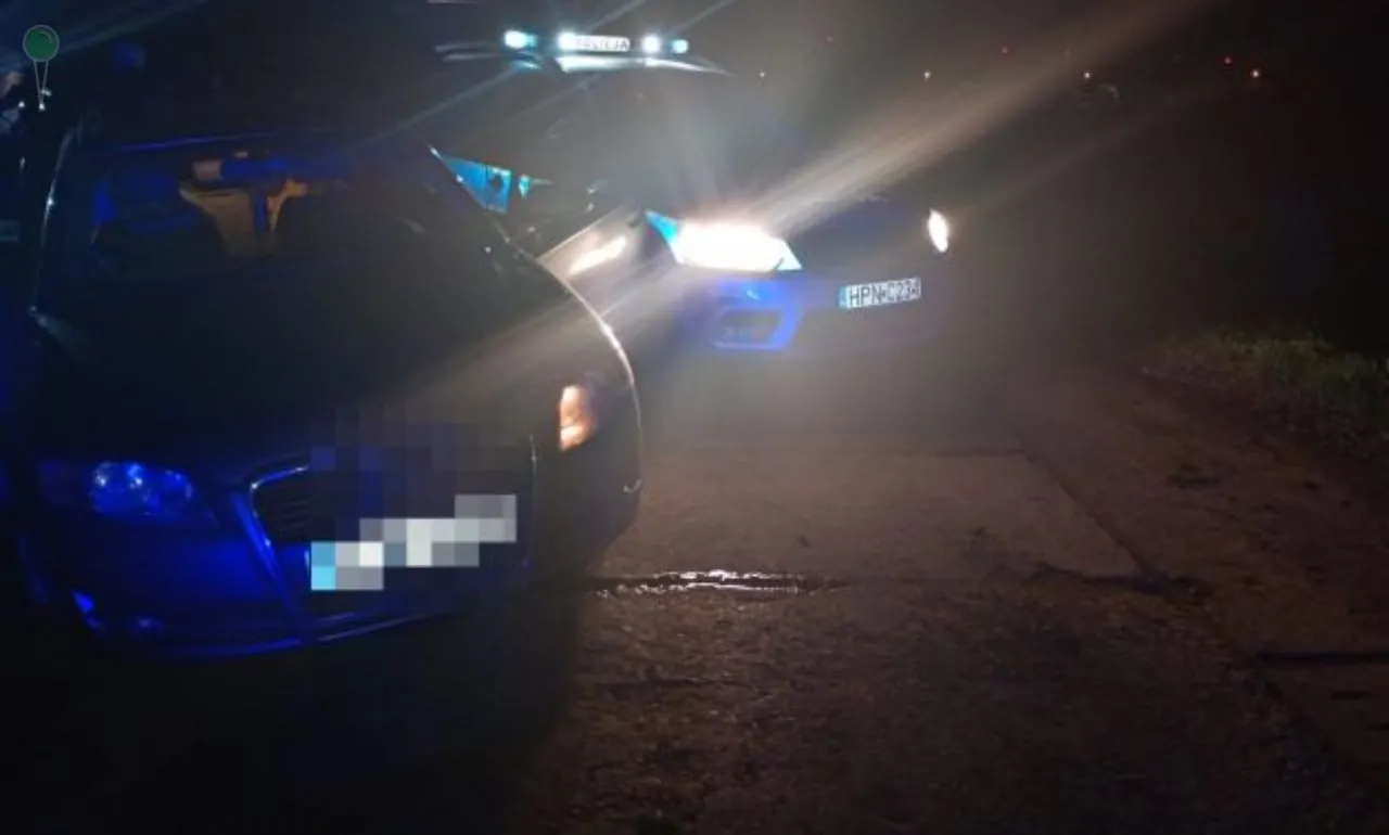 Audi z czterema pijanymi pasażerami i dzieckiem za kierownicą (FOTO: KPP Pruszcz Gdański)