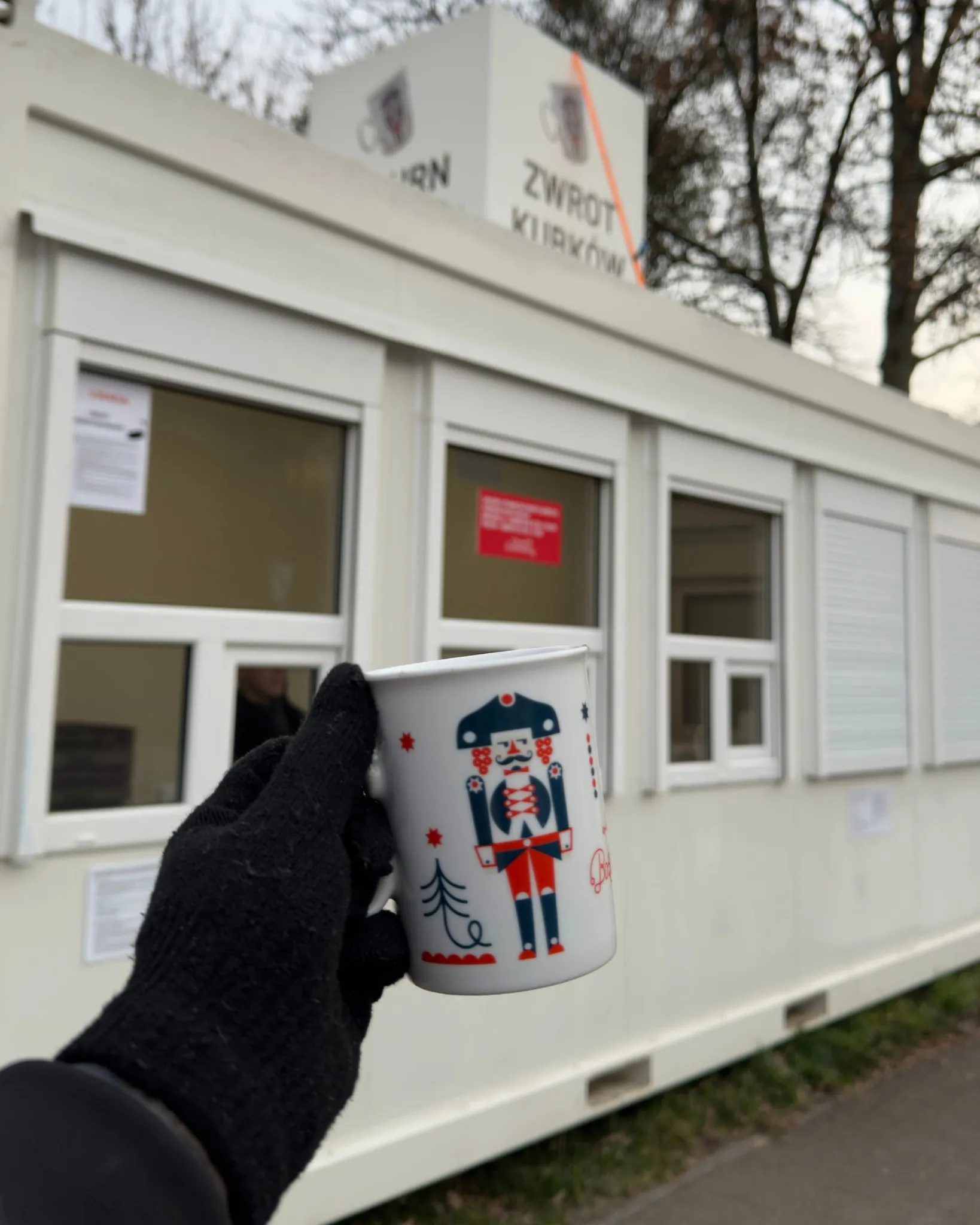 Jak zmienia się system kubków na Jarmarku Bożonarodzeniowym (FOTO: mat. prasowe)