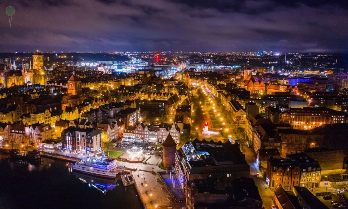 Hałas, protest i chaos. Gdańsk nie radzi sobie z ciszą nocną (FOTO: canva)