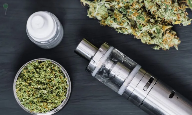 „Zeszyt” na ławie oskarżonych za przemyt marihuany (FOTO: canva)