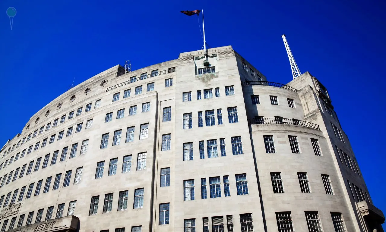 Manipulacja przemówieniem Trumpa. Szefowie BBC podają się do dymisji (FOTO: canva)