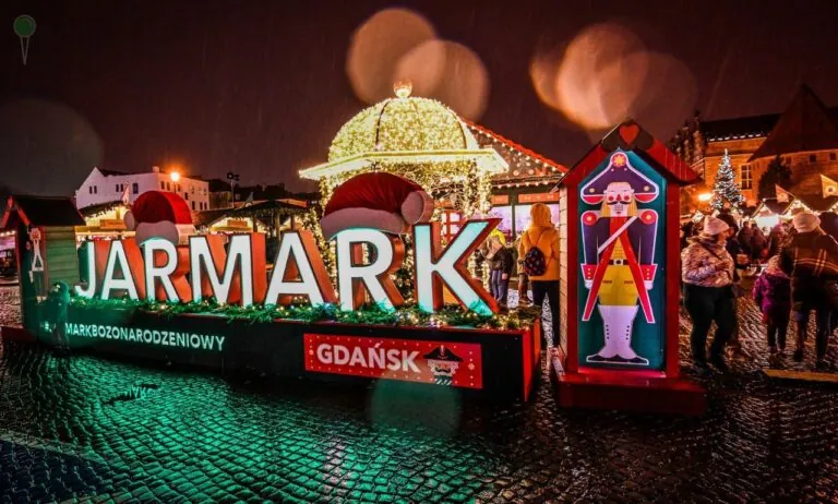 Gdański Jarmark Bożonarodzeniowy zachwyca wyglądem i organizacją, ale relacja czytelnika pokazuje, że za efektowną fasadą kryją się problemy (FOTO: Jarmark Bożonarodzeniowy/FB)