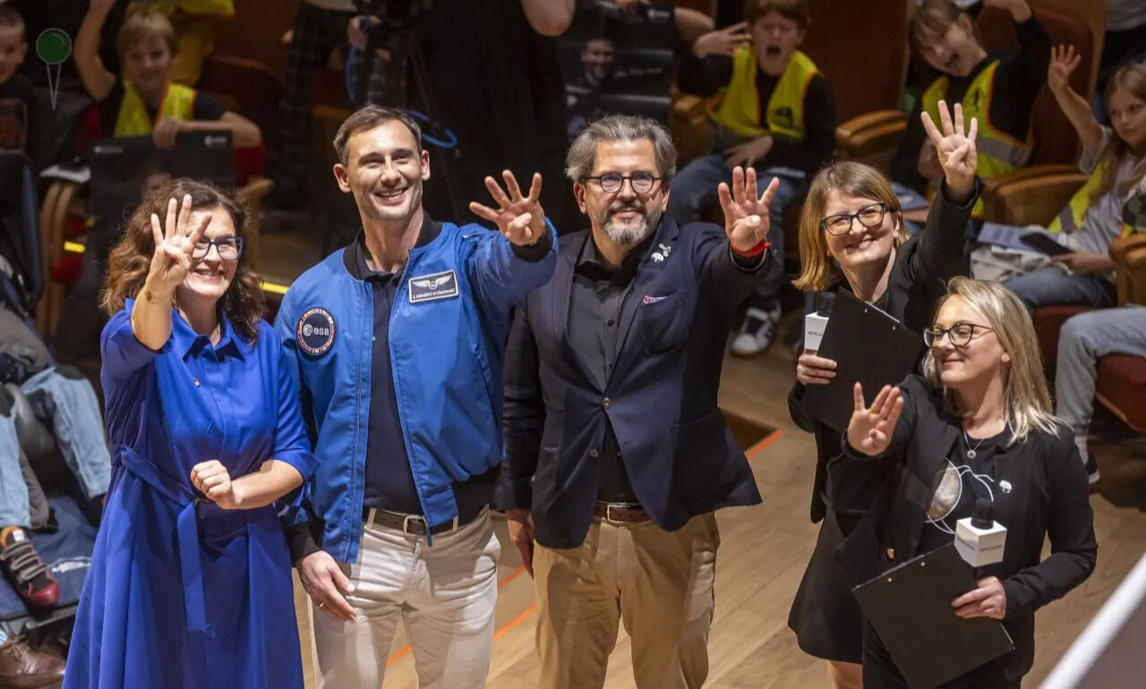 Astronauta, edukacja i promocja. Ile kosztują kosmiczne spotkania (FOTO: Piotr Wittman/gdansk.pl)