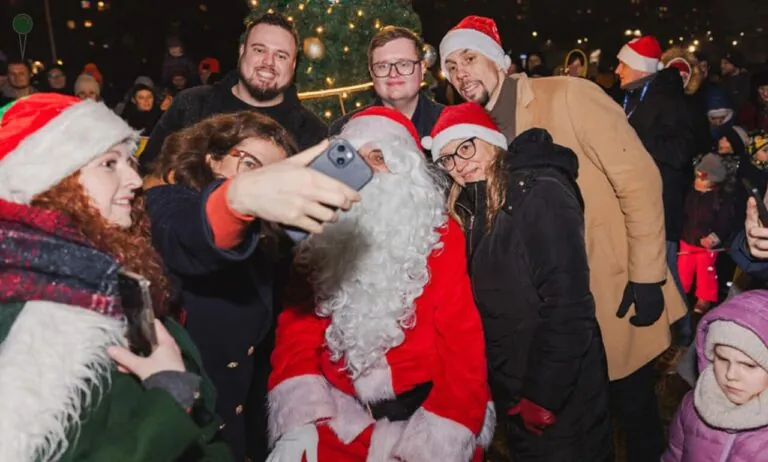 Święta w Gdańsku? Magia lampek i polityczne zgrzyty w radach dzielnic (FOTO: Łukasz Bejm/FB)