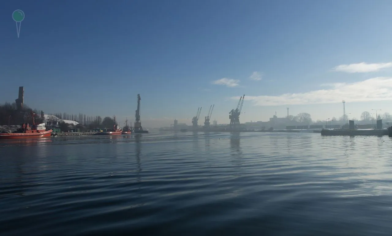 Rosjanin usiłował po pijanemu wypłynąć z portu. O włos od tragedii (FOTO: canva)