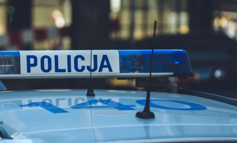 Funkcjonariusz SOP-u zaatakował swoją rodzinę w Ustce. Nie żyje 4-latka (FOTO: canva)