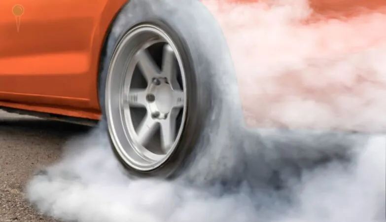 Nowe kary za spotkania motoryzacyjne. Policjanci ostrzegają (FOTO: canva)