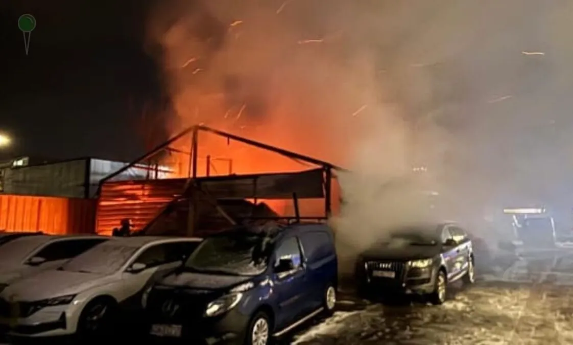 Pożar przy ul. Marynarki Polskiej w Gdańsku (FOTO: KWPSP Gdańsk)