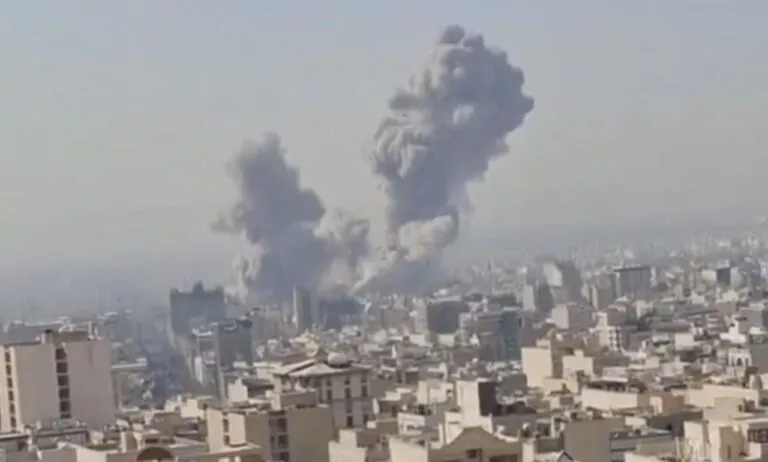 Iran w ogniu. Mieszkańcy uciekają przed bombardowaniami (FOTO: mat. prasowe)