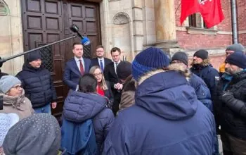 Protest mieszkańców Olszynki przed Radą Miasta Gdańska (FOTO: Marcin Mickun/FB)