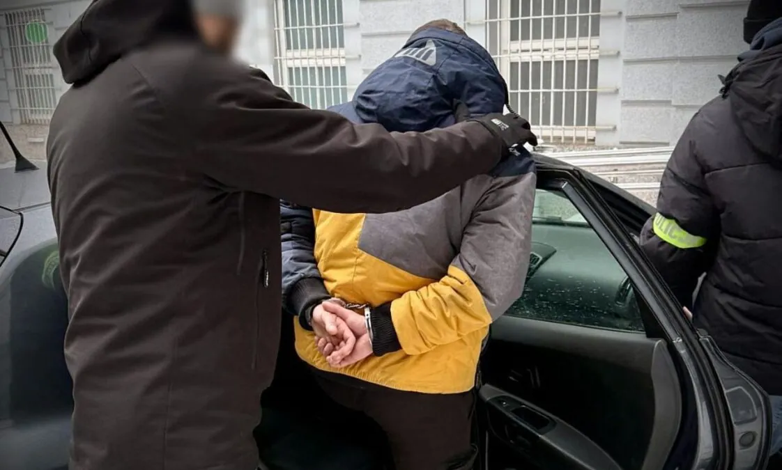 Awantura o wódkę w dyskoncie na Oruni Górnej (FOTO: KMP Gdańsk)