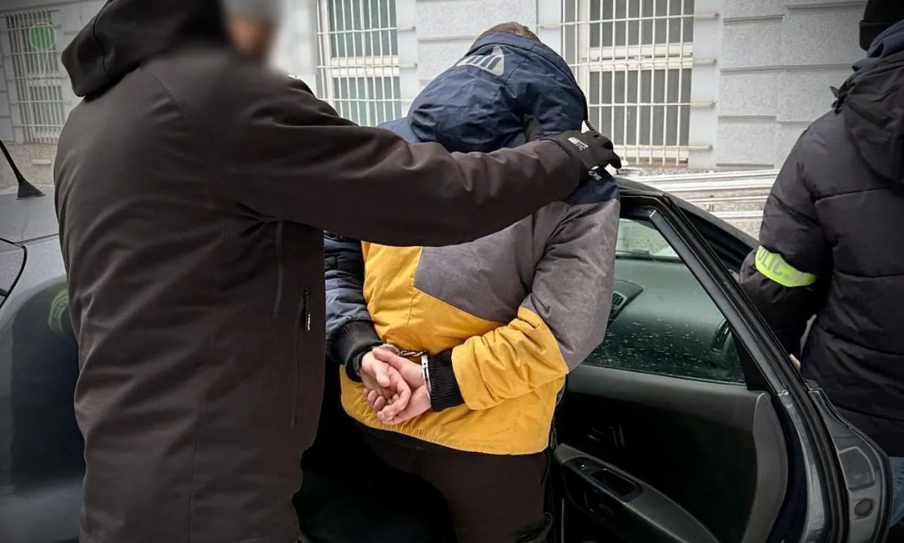 Awantura o wódkę w dyskoncie na Oruni Górnej (FOTO: KMP Gdańsk)